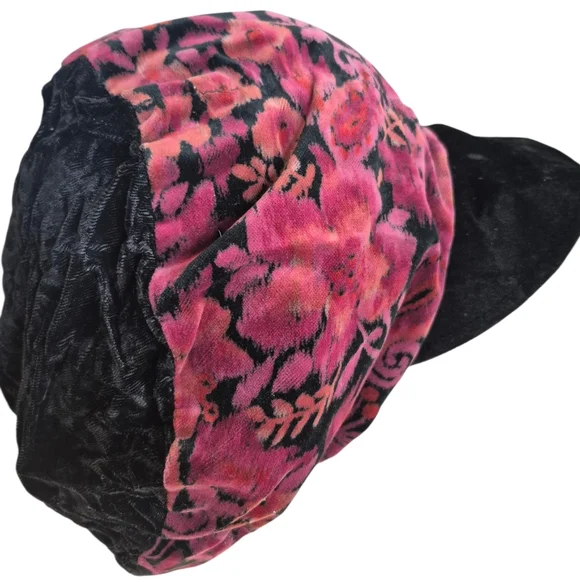 Vintage Poor Boy  Revesable Pink and Black Velvet Women\'s Hat Vintage Poor BoyRevesable Pink and Black Velvet Women main image 2